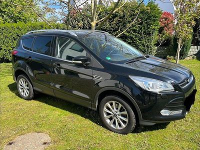 Używany Ford Kuga Titanium 150 KM (110 kW) 2016 Czarny SUV