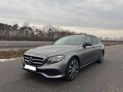 Gebraucht Mercedes E300 197 PS (144 kW) 2019 Grau Kombi