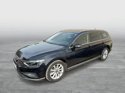 Gebraucht VW Passat Elegance 150 PS (110 kW) 2021 Deep black perleffekt Kombi