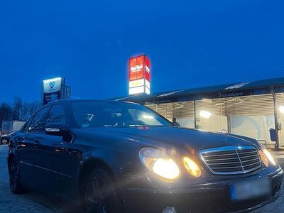 Blau Gebraucht 2006 Mercedes E220 Limousine | 3.300 € (Superpreis)