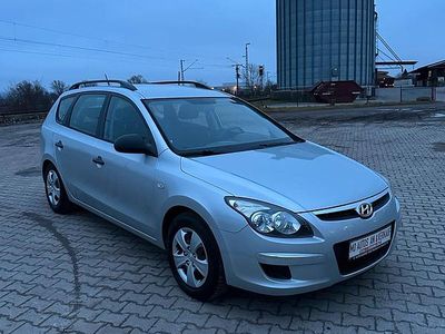 Silber Gebraucht 2010 Hyundai i30 Kombi | 2.800 € (Fairer Preis)