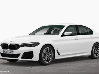 Używany BMW 520 M Sport 190 KM (139 kW) 2022 Biały Sedan/Limuzyna