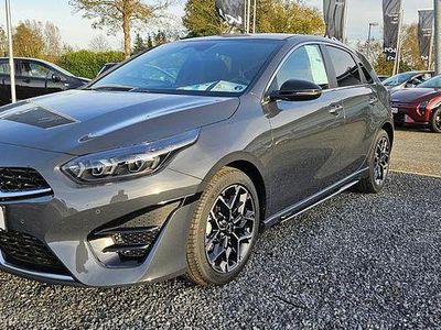 Grau Neu 2026 Kia Ceed GT GT-Line Limousine | 30.680 € (Etwas zu teuer)