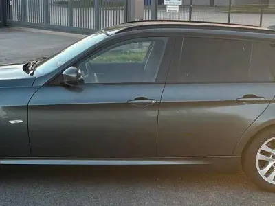 Gebraucht BMW 318 143 PS (105 kW) 2010 Grün Kombi