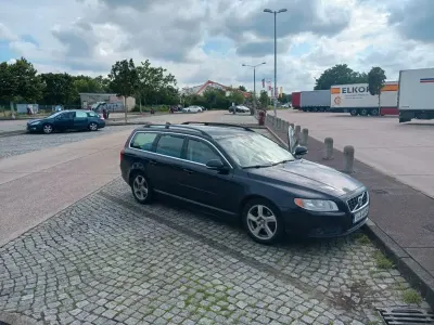 Gebraucht Volvo V70 Ocean Race 114 PS (83 kW) 2011 Schwarz Kombi