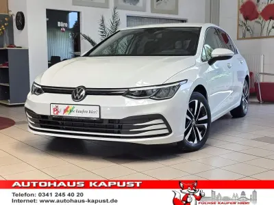 Gebraucht VW Golf VII United 150 PS (110 kW) 2021 Weiß Kleinwagen
