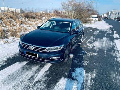 Blau Gebraucht 2016 VW Passat Kombi | 13.200 € (Guter Preis)