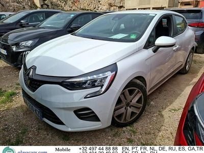 Usado Renault Clio V SE 64 HP (47 kW) 2022 Branco Sedan