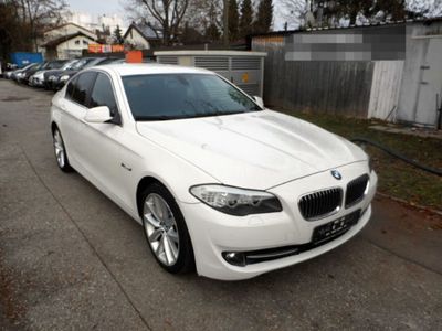 Gebraucht BMW 530 Performance 245 PS (180 kW) 2011 Weiß metallic Limousine
