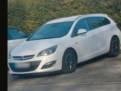 Gebraucht Opel Astra 110 PS (80 kW) 2014 Weiß Kombi