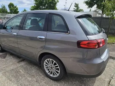 Gebraucht Fiat Croma Dynamic 150 PS (110 kW) 2009 Grau Kombi