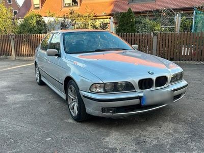 BMW 523
