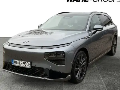 Gebraucht XPENG G9 AWD Performance 405 kW (551 PS) 2025 Grau SUV