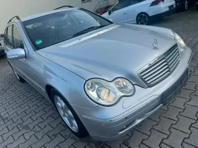 Gebraucht Mercedes C200 165 PS (121 kW) 2003 Silber Kombi