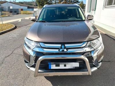 Gebraucht Mitsubishi Outlander Edition 150 PS (110 kW) 2018 Braun SUV