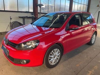 Gebraucht VW Golf VI Highline 110 PS (80 kW) 2009 Rot Kleinwagen
