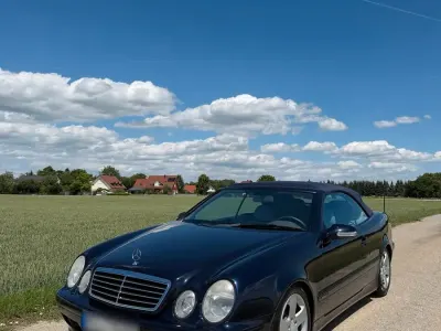Gebraucht Mercedes CLK200 163 PS (119 kW) 2001 Blau Cabrio