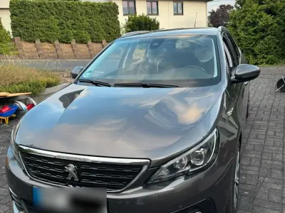 Gebraucht Peugeot 308 SW 136 PS (100 kW) 2021 Grau Kombi