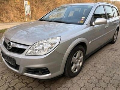 Second-hand Opel Vectra 150 CP (110 kW) 2005 Argintiu Break