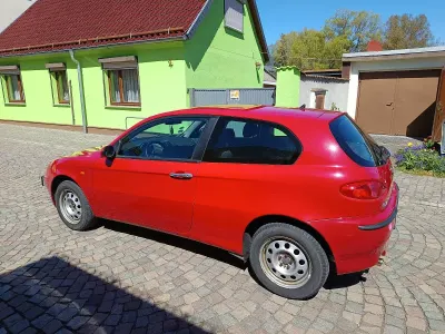 Brugt Alfa Romeo 147 105 HK (77 kW) 2001 Rød Hatchback