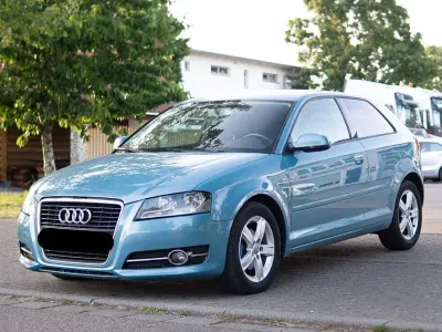 Gebraucht Audi A3 Attraction 105 PS (77 kW) 2010 Blau Kleinwagen