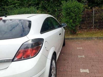 Opel Astra GTC