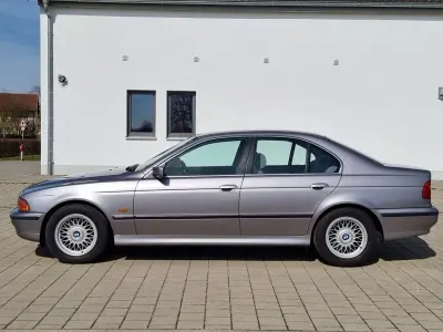 Gebraucht BMW 520 150 PS (110 kW) 1997 Silber Limousine