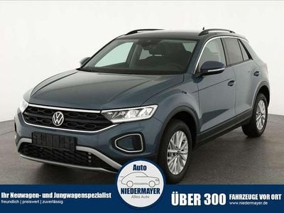Neu VW T-Roc Life 150 PS (110 kW) 2025 Petroleum blue metallic SUV
