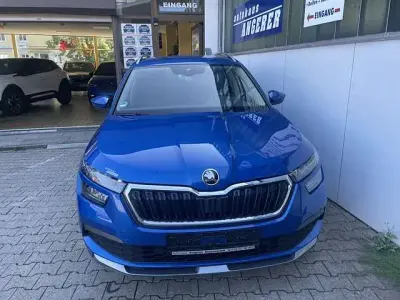 Gebraucht Skoda Kamiq Ambition 110 PS (80 kW) 2023 Raceblau metallic SUV