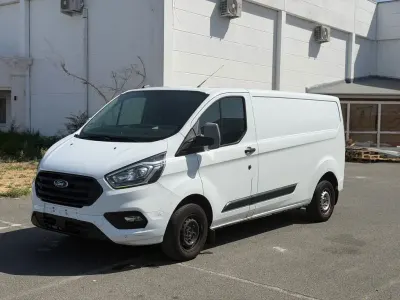 Gebraucht Ford 300 Trend 105 PS (77 kW) 2021 Weiß Van / Kleinbus