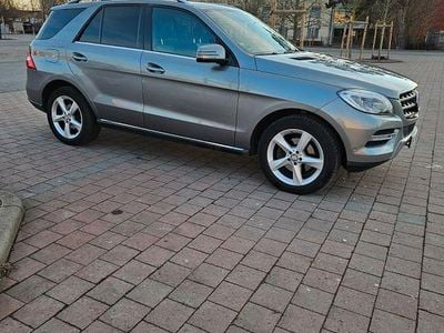 Gebraucht Mercedes ML350 258 PS (189 kW) 2015 Grau SUV
