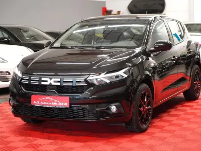 Używany Dacia Sandero 91 KM (66 kW) 2025 Czarny Sedan/Limuzyna