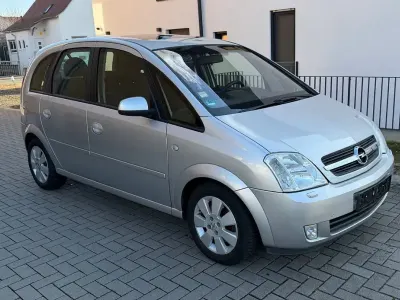 Gebraucht Opel Meriva Cosmo 125 PS (91 kW) 2004 Silber Van / Kleinbus