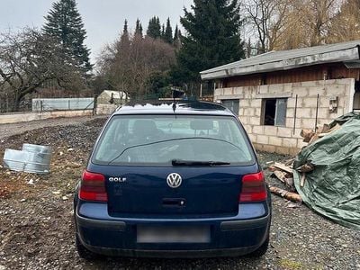 Blau Gebraucht 2002 VW Golf IV Kleinwagen | 1.500 € (Guter Preis)