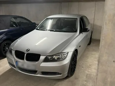 Gebraucht BMW 325 218 PS (160 kW) 2008 Silber Limousine