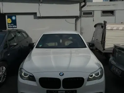 Gebraucht BMW 530 M Sport 258 PS (189 kW) 2011 Weiß Limousine