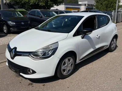 Używany Renault Clio IV Luxe 90 KM (66 kW) 2013 Biały Hatchback