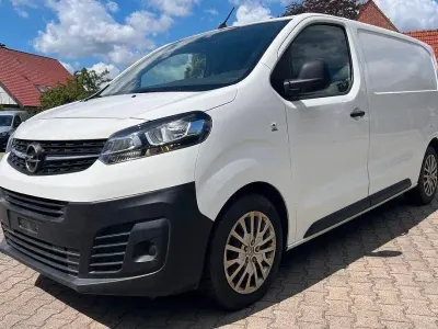 Gebraucht Opel Vivaro-e Combi 122 PS (89 kW) 2021 Weiß Van / Kleinbus