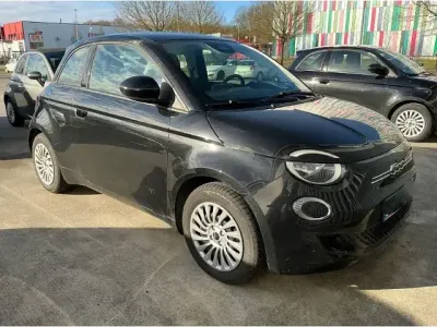 Gebraucht Fiat 500e Action 69 kW (95 PS) 2022 Colore esterno (onyx schwarz) Kleinwagen