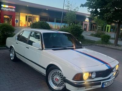Gebraucht BMW 735 Sport Line 218 PS (160 kW) 1983 Weiß Limousine