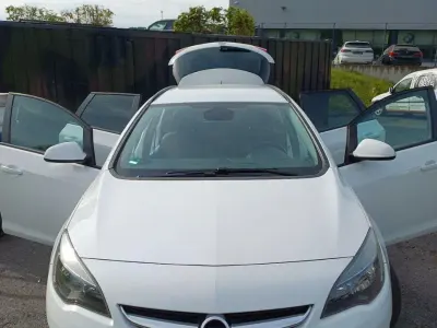 Używany Opel Astra 140 KM (102 kW) 2015 Biały Kombi
