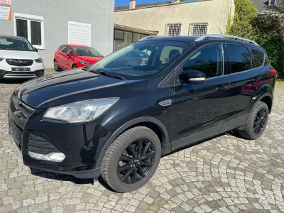 Second-hand Ford Kuga SYNC Edition 150 CP (110 kW) 2014 Negru SUV