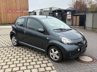 Usata Toyota Aygo 68 CV (50 kW) 2007 Grigio Utilitaria