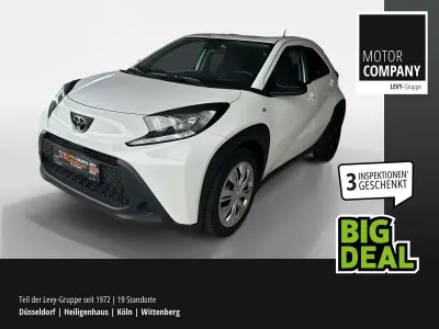 Gebraucht Toyota Aygo X Play 72 PS (52 kW) 2023 Weiß SUV