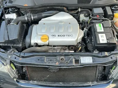 Używany Opel Astra Cabriolet 125 KM (91 kW) 2003 Czarny Kabriolet