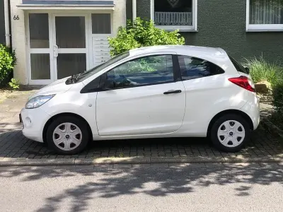 Gebraucht Ford Ka Ambiente 69 PS (50 kW) 2012 Weiß Kleinwagen