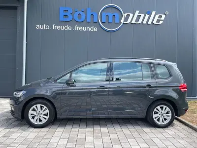 Gebraucht VW Touran Comfortline 150 PS (110 kW) 2025 Grau Van / Kleinbus