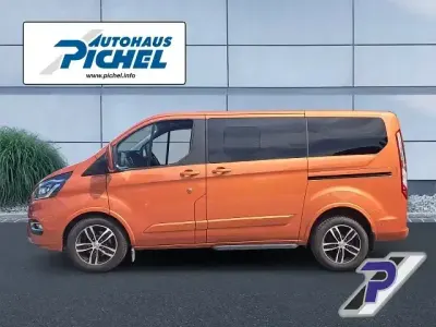 Gebraucht Ford Tourneo Custom Titanium 125 PS (91 kW) 2023 Orange Van