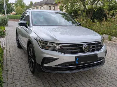 Gebraucht VW Tiguan Active 150 PS (110 kW) 2022 Silber SUV