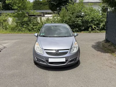 Gebraucht Opel Corsa Selection 60 PS (44 kW) 2009 Lichtsilber m2 Kleinwagen